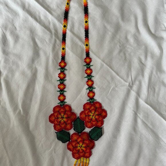 Mexican Handmade Seed bead Necklace Multi-flower Unique Gift Display - Picture 3 of 3